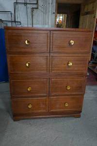 lot 265 image: dresser