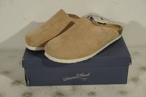 NEW Universal Thread Bev Flats Shoes - Size 9.5