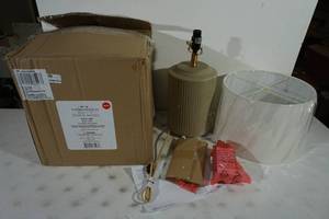 NEW Threshold Studio McGee Table Lamp