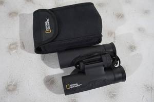 National Geographic 16x32 Binoculars with Bag