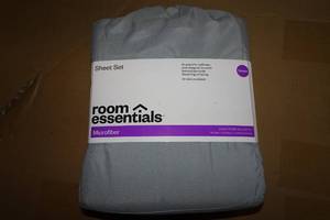 NEW Room Essentials Microfiber Sheet Set - Queen