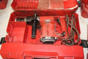 lot 307 image: Hilti TE 22 Rotary Hammer Drill, Plastic Case