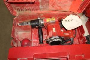 lot 308 image: Hilti TE 22 Rotary Hammer Drill, Plastic Case