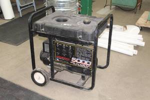 lot 294 image: Generac Series 10HPTEC 01140-0 5000W Tecumseh 10hp Generator