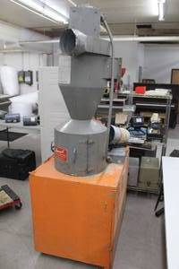 lot 290 image: Hammond Machinery Builders DusKolector JCB 3-Phase Dust Collection System