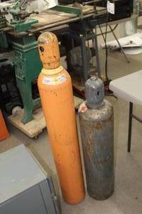 lot 373 image: Lot of (2) Tanks - Acetylene, Oxygen