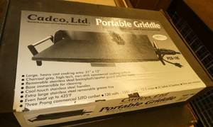 lot 37 image: Two Cadco used portable griddles - 21x12 cooking surface