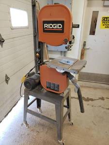 lot 52 image: Nice 14 Ridgid band saw