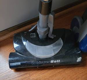 lot 200 image: Kenmore Progressive Vaccum Cleaner