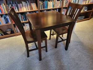 lot 60 image: Luxury Game Table and Chairs