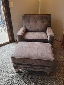 lot 63 image: Flexsteel Contemporary Lounge