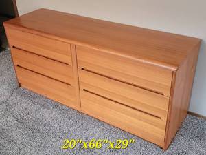 lot 222 image: 6 Drawer Teak Bedroom Dresser