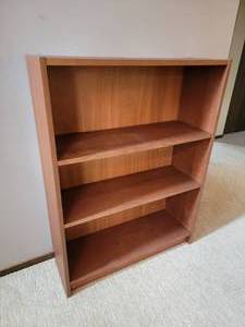 lot 151D image: Lovely 3 Shelf Bookshelf - D
