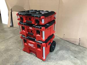 lot 38 image: Milwaukee PACKOUT 22 in. Modular Tool Box Storage System - good condition - review all picture