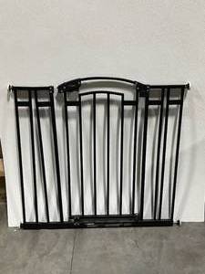 lot 55 image: Security Gate
