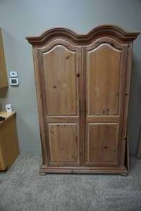Light Wood Finish Entertainment Center