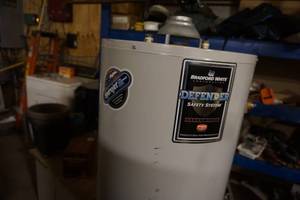 Bradford White Defender Hydro Jet Series 40 Gallon Gas Hot Water Heater