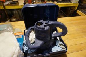 Wax Master Model WB9000 Random Orbital WaxerPolisher With Case and Pads