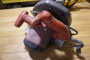 Skil Saw 2.4 amp Max Motor Skil Saw Circular Saw