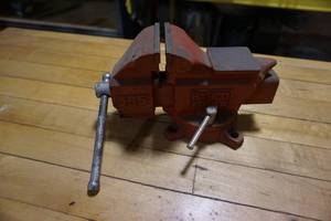 Babco Tools Model 535 Bench Vise