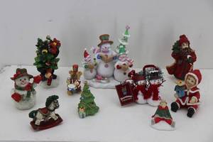lot 5 image: Christmas Dcor