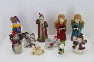 lot 11 image: Misc Figurines