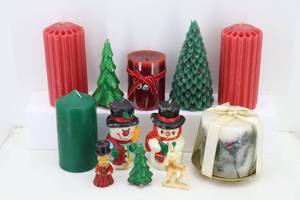 lot 22 image: Candles