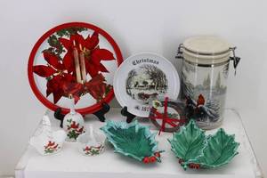 lot 23 image: Dishes & Dcor