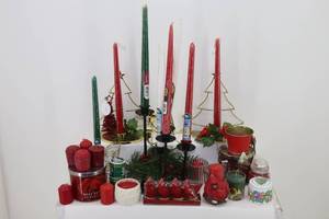 lot 28 image: Candles