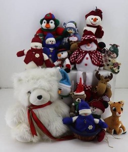 lot 37 image: Stuffed Animals