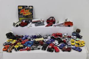 lot 65 image: Cars & Trucks