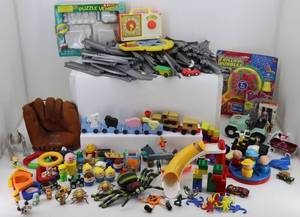 lot 68 image: Toy Train Track & Misc Toys
