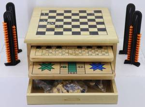 lot 75 image: 101 Travel Board Games