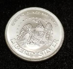 1 TROY OZ .999 FINE SILVER LIBERTY SILVER ROUND