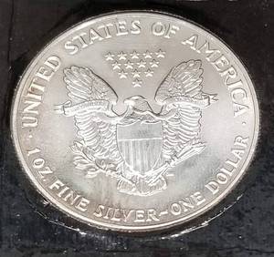 1990 AMERICAN SILVER EAGLE 1 TROY OZ .999 FINE SILVER