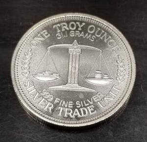 1 TROY OZ .999 FINE SILVER 1984 MORGAN DOLLAR DESIGN TRADE UNIT