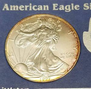1997 AMERICAN SILVER EAGLE 1 TROY OZ .999 FINE SILVER DOLLAR