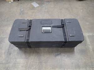 Trade Show tent, hasn�t been set up, no instructions, nice case tho