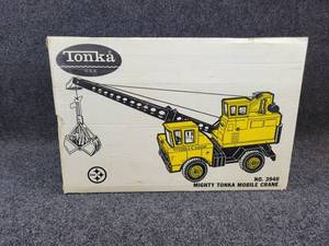 lot 10 image: TONKA Mighty Tonka Mobile Crane Truck in Original Box No. 3940 - Made Between 1970 and 1973