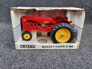 lot 16 image: ERTL Massey Harris 44 Tractor Die Cast 116 Scale Tractor in Original Box