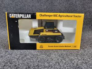 lot 30 image: JOAL Caterpillar Challenger 65C Tractor 150 Scale Die Cast Tractor in Original Box No. 819 of 6900