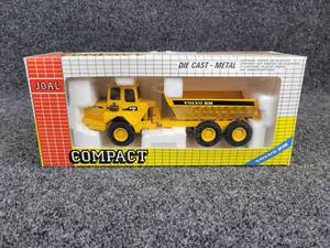 lot 35 image: JOAL VOLVO BM A25 Articulating Dump Truck 150 Scale Die Cast in Original Box