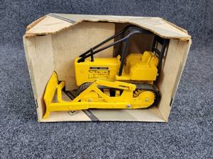lot 44 image: ERTL John Deere Crawler Die Cast 116 Scale in Original Box