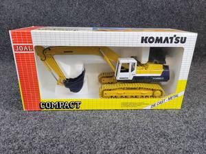 lot 47 image: JOAL KOMATSU PC400LC Excavator 132 Scale Die Cast Loader in Original Box