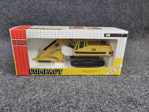 lot 49 image: JOAL Caterpillar 225 Excavator 170 Scale Die Cast Loader in Original Box