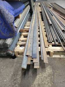 lot 101 image: Large Lot 270 Feet of Mild Steel Flat Bar - Up to 6 Wide - See Description for Details