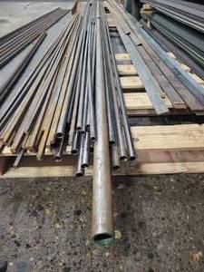 lot 103 image: Large Lot 475 Feet of Mild Steel Round Tubing - See Description for Details