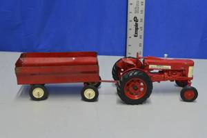 lot 3 image: Diecast Farmall 350 tractor and Trailer