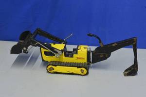 lot 7 image: Tonka Backhoe Trencher  T-6