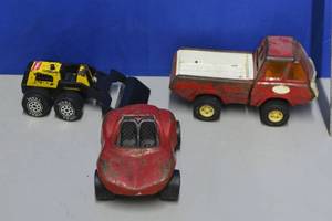 lot 9 image: Tonka Racing Vehicle Lot